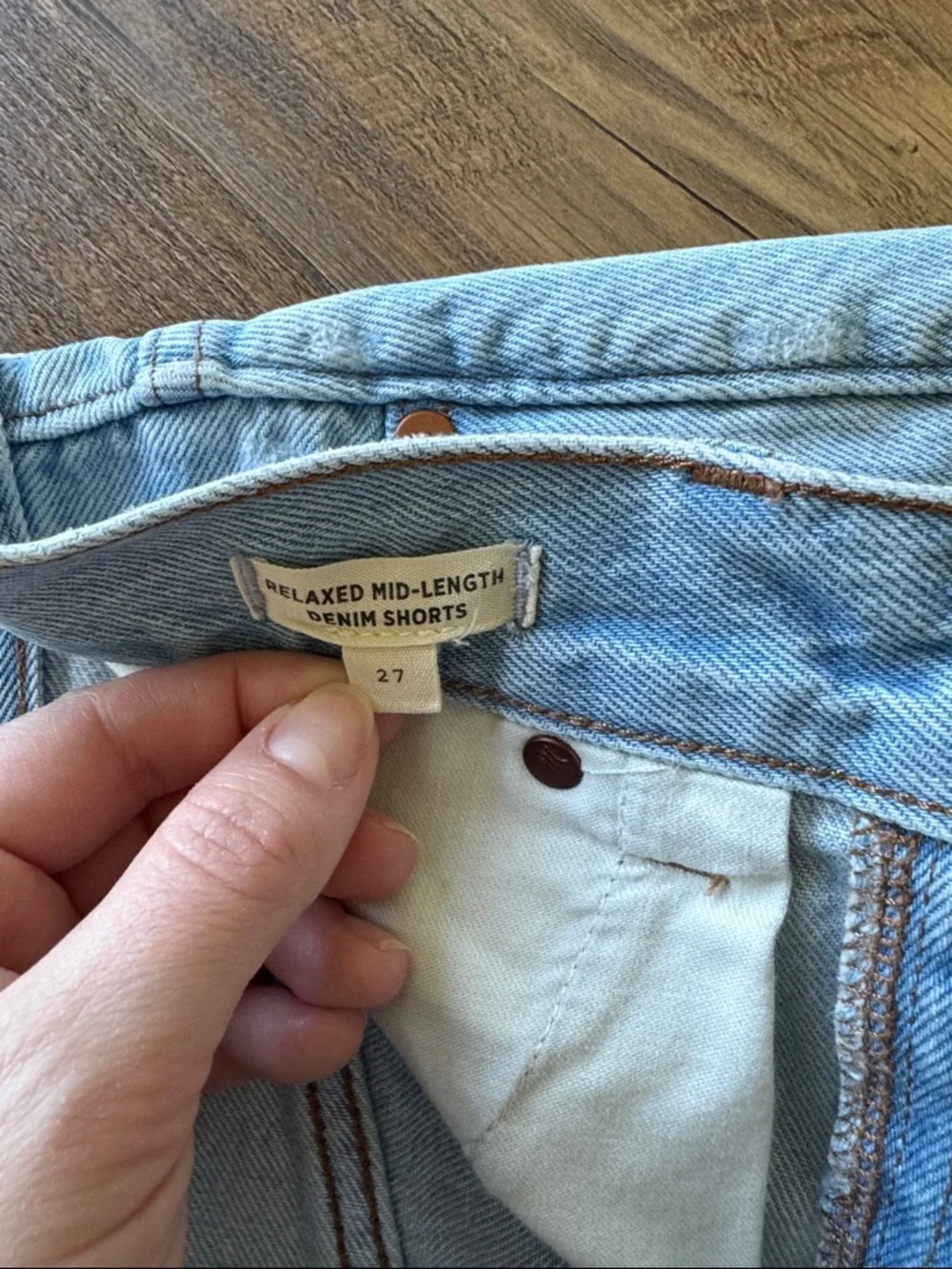 Madewell Relaxed Mid Length Denim Shorts - Picture 5 of 6